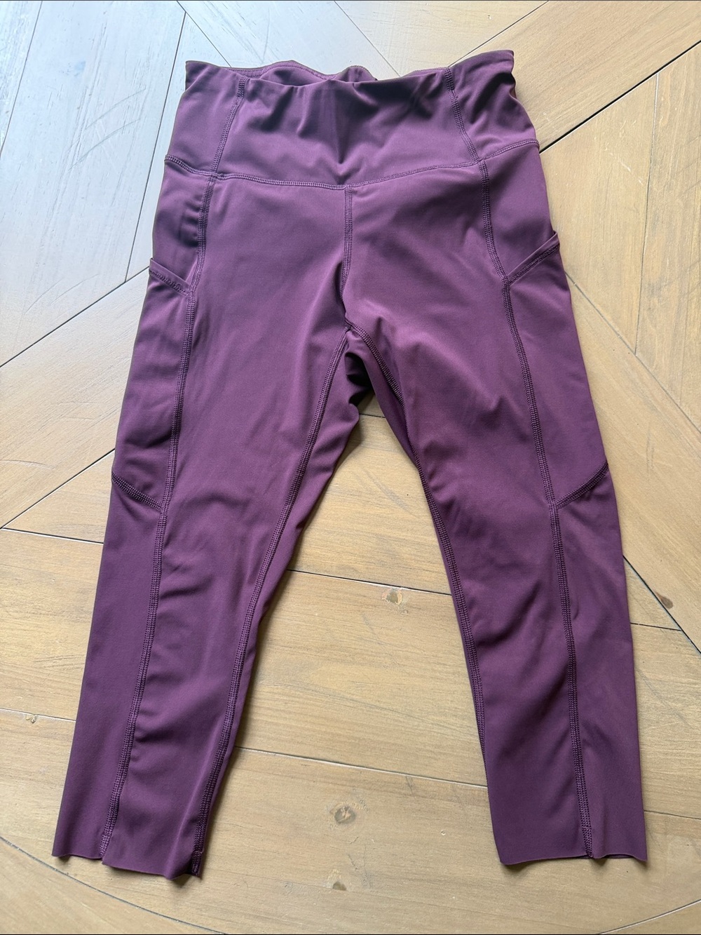 CRZ YOGA Plum High-Waist Capri Leggings with Side Pockets
